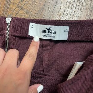 Hollister Skirt Ultra High-Rise in Burgundy